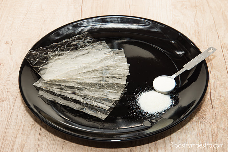 gelatin-leaves-and-powder-Pastry-Maestra-chef-Tereza-Alabanda