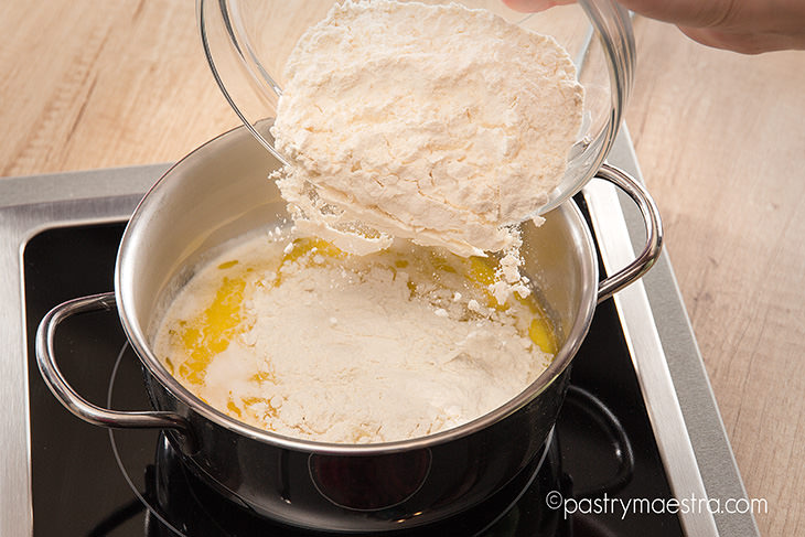Pate a choux, adding flour, Pastry Maestra