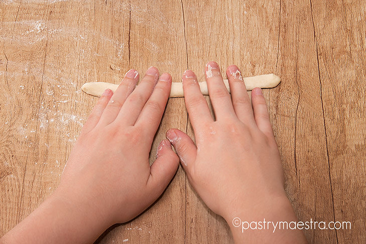 Shaping Kaiser Rolls, Pastry Maestra