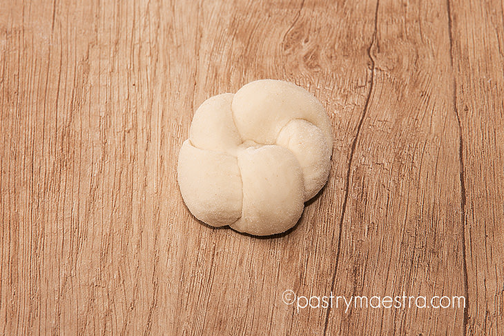 Shaping Kaiser Rolls, Pastry Maestra