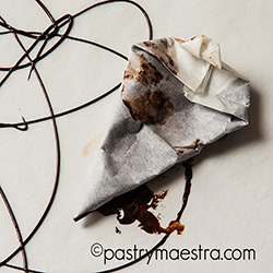 How to Pipe with Melted Chocolate, Pastry Maestra