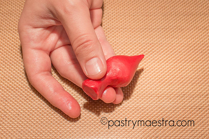 Fondant Rose Bud Pastry Maestra