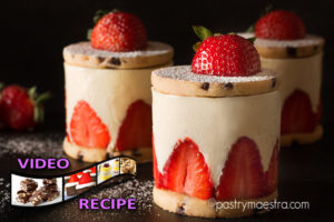 Chocolate Cookie and Strawberry Mini Cakes, Pastry Maestra